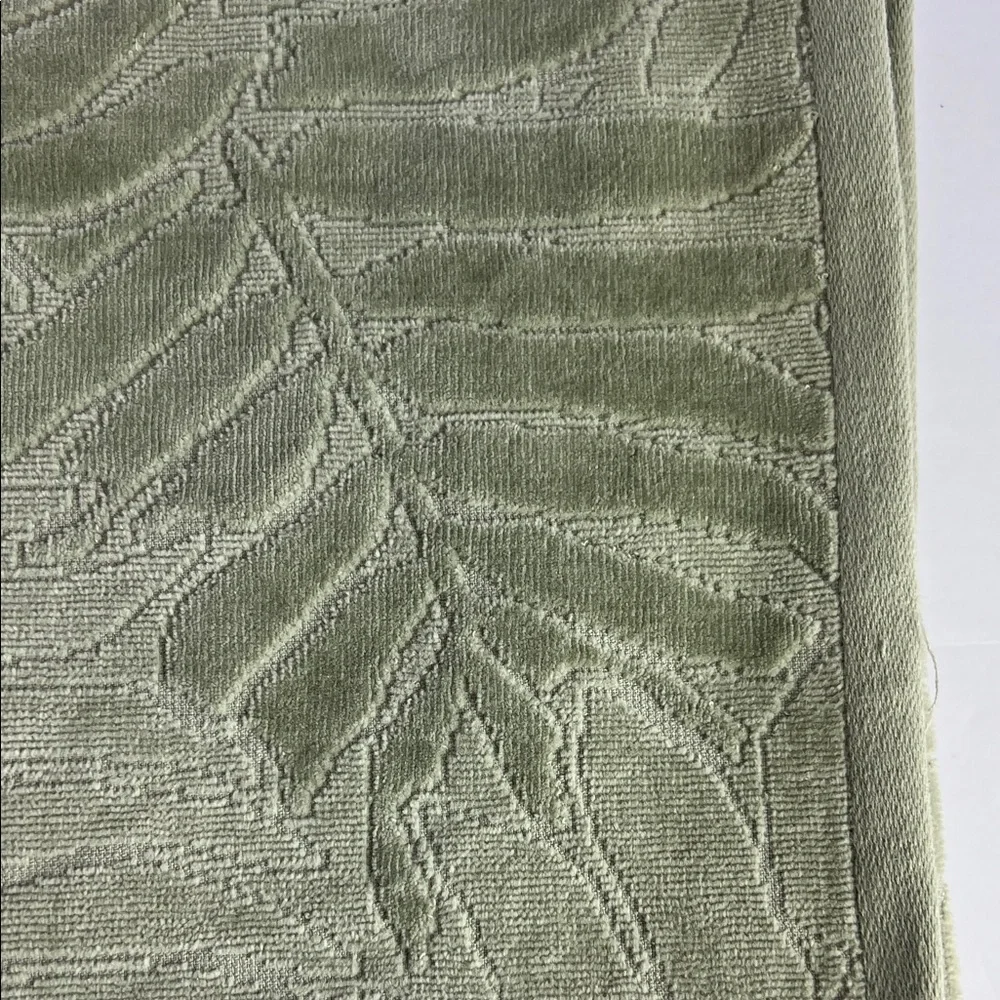 Bella Lux Fine Linen Bath Towels Light Green Leaf Pattern Luxury Cotton 2Pc NEW